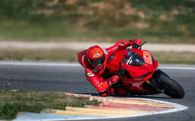 Ligera y ágil: qué cambia en la nueva Panigale V2 de Ducati